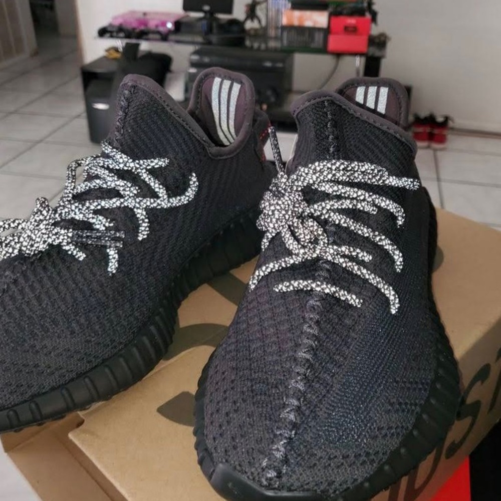 black yeezy 350 non reflective